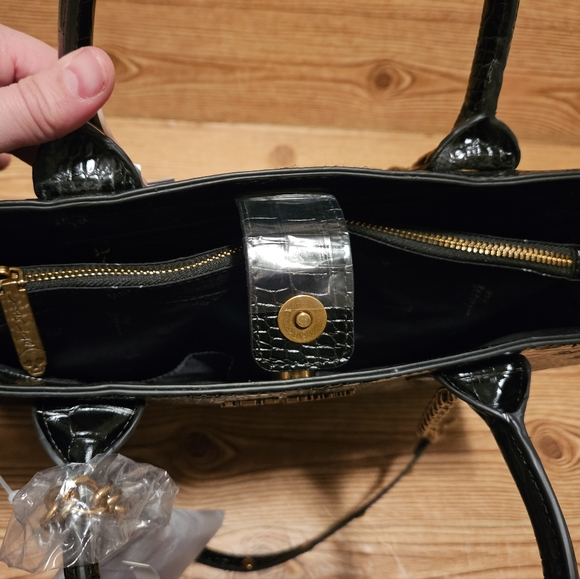 Betsey Johnson Skull Tote Purse Faux Crocodile Bonus Pouch - Picture 7 of 10